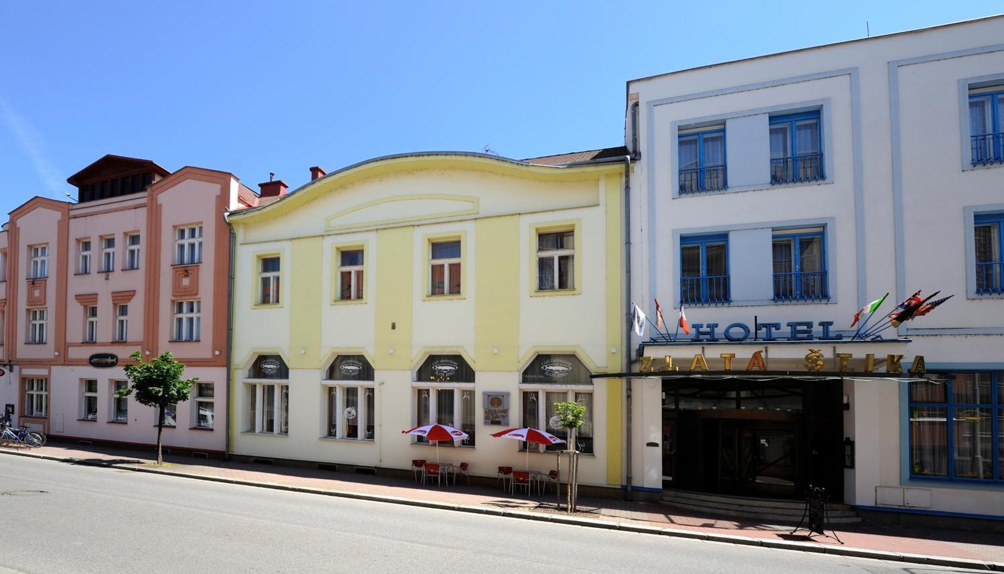 Hotel Zlatá Štika Pardubice Exterior foto