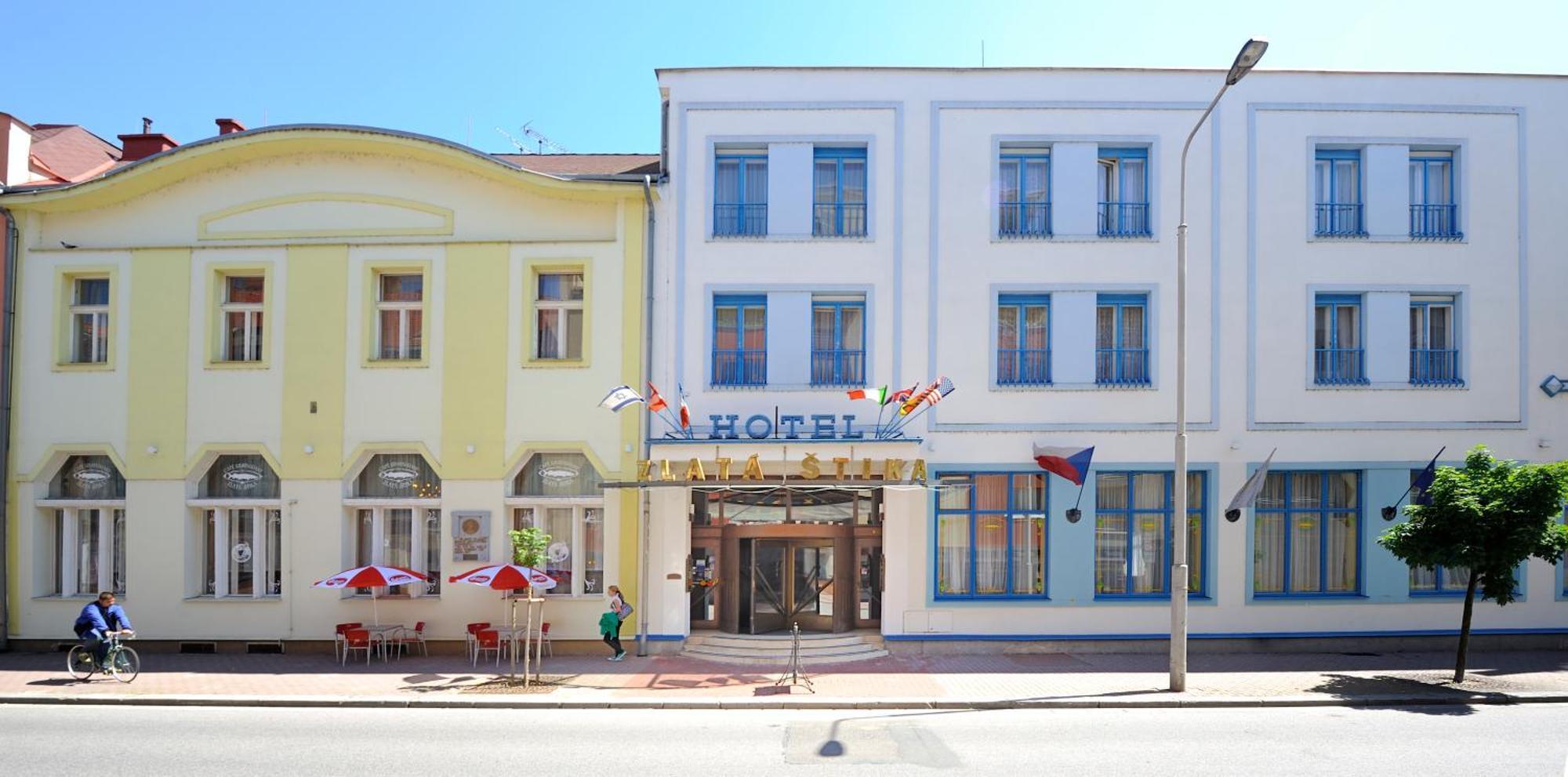 Hotel Zlatá Štika Pardubice Exterior foto