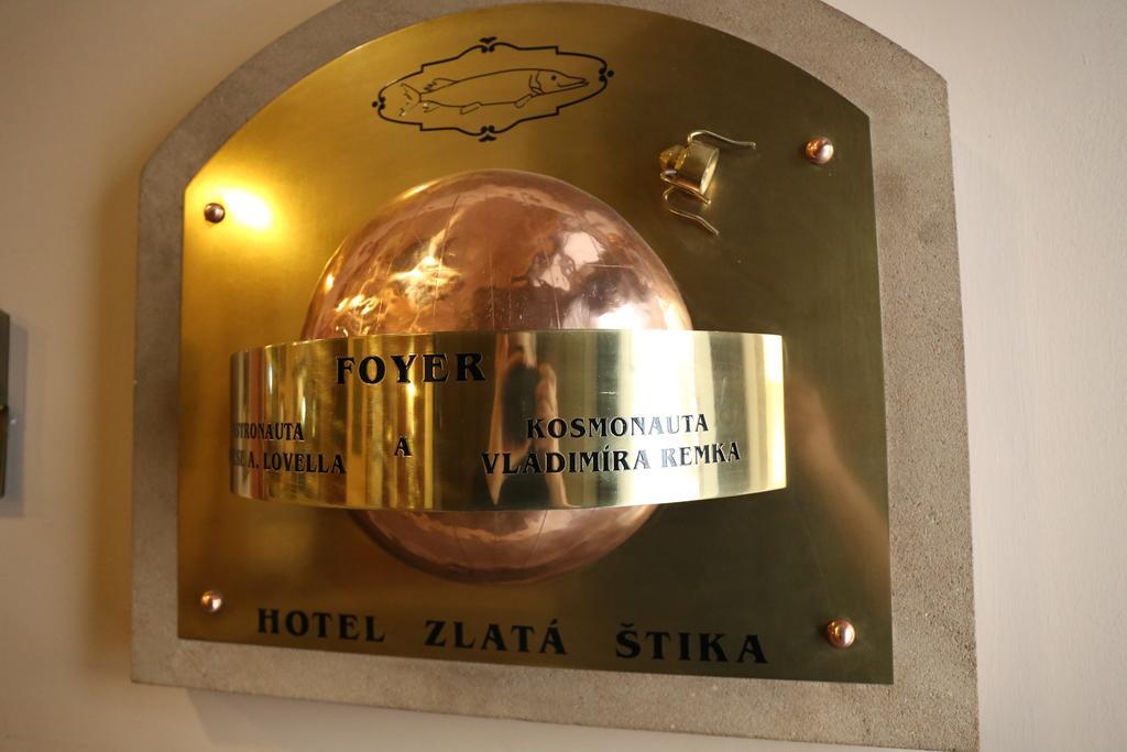 Hotel Zlatá Štika Pardubice Exterior foto